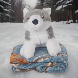 Realtree Edge Plush Wolf & Camouflage Throw Set Absolutely Adorable! GREAT GIFT!